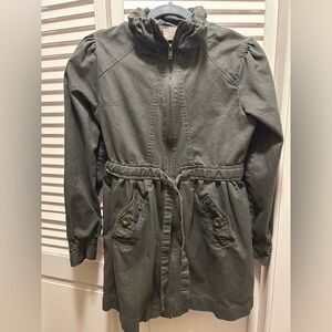 Stylish Women's Utility Jacket in Army Green